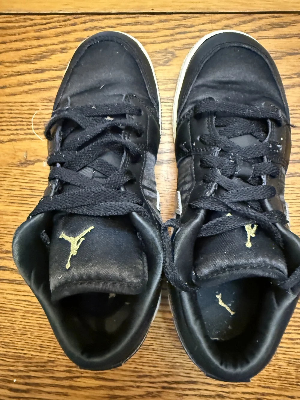 Air Jordan 1 Low Shoes Youth Size 4Y Black Metallic Silver Gold FZ3921-001 Kids